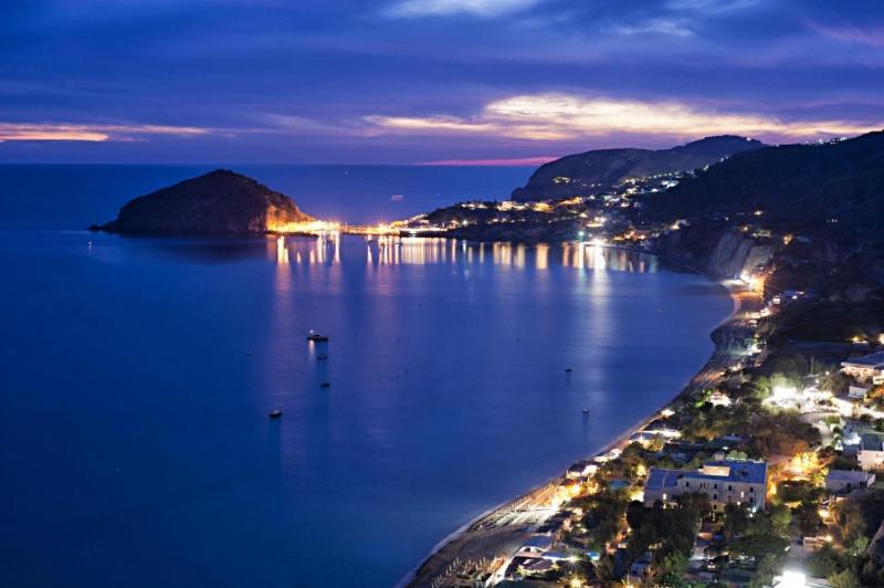 Hotel Terme Tirrenia Искья Экстерьер фото
